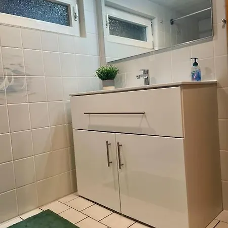 Hon70pj Kleines In *